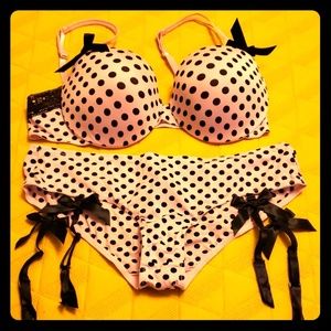 b.tempt'd polka dot bra and panty set NWOT retro💗